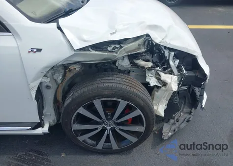 2015 Volkswagen Beetle 2.0T R-Line из США, поврежденный, VIN 3VW7T7AT9FM818482